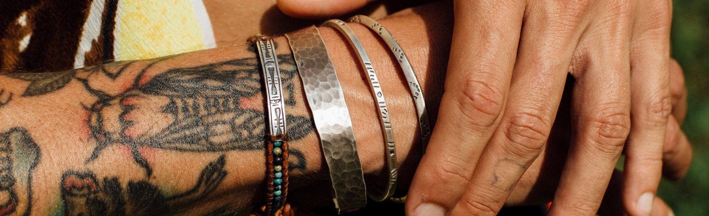 Bracelet should have a distinct part of your look but no as the centerpiece of your outfit.